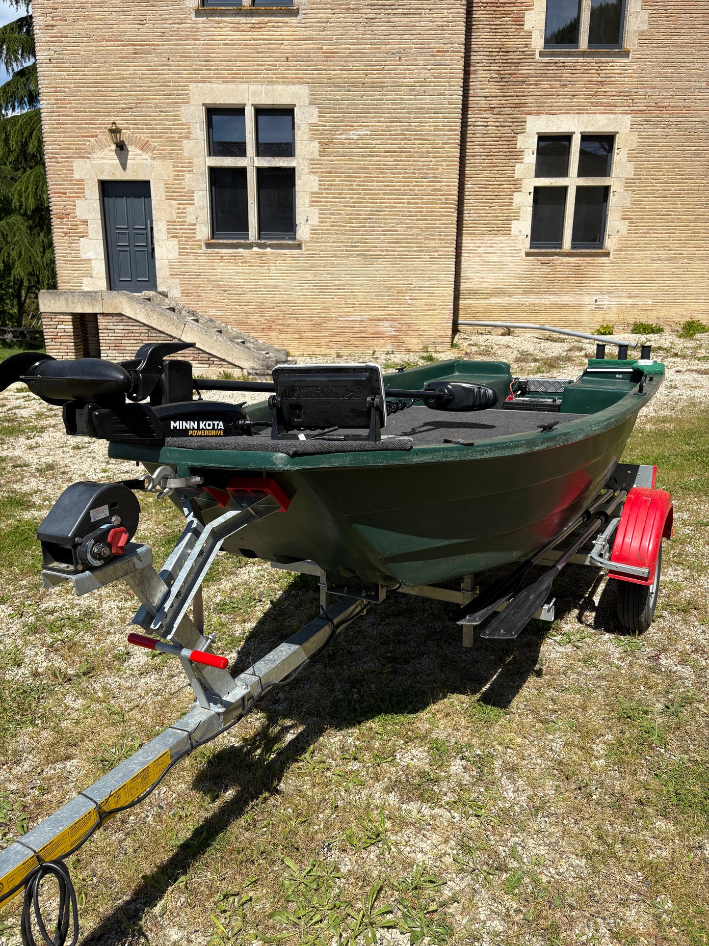 Barque Armor 320 pontée Bass Boat