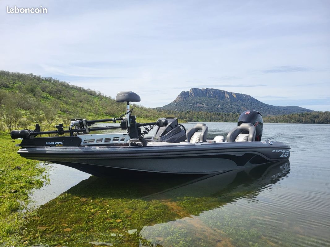 Nitro Z18 Bass Boat