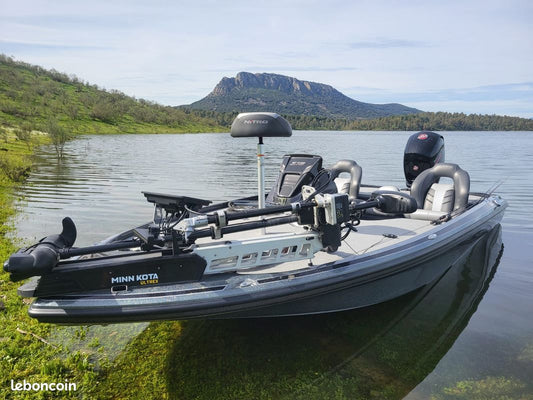 Nitro Z18 Bass Boat