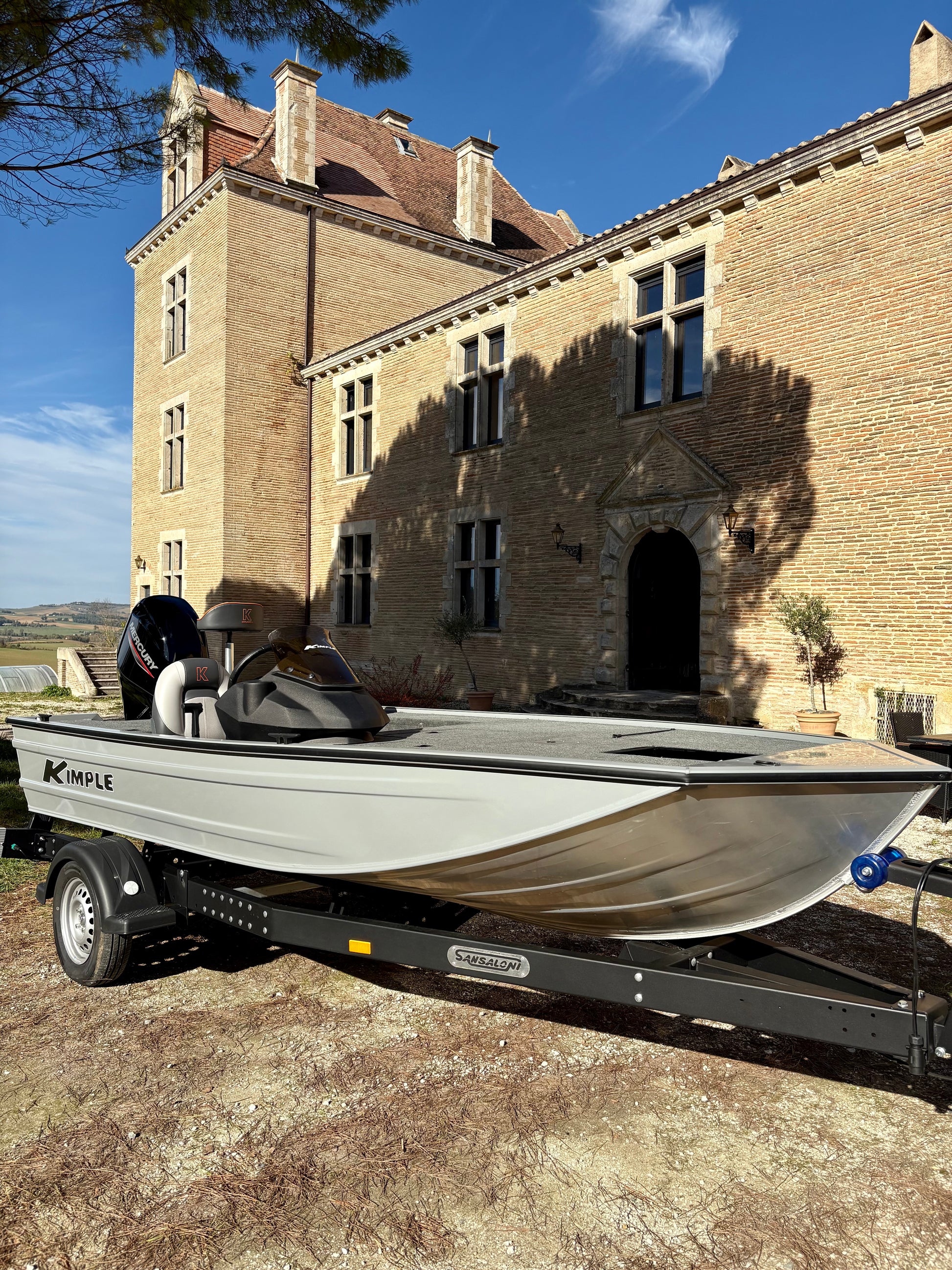 Bass boat Kimple K438 2025 gris Nardo avec Mercury 50 CV