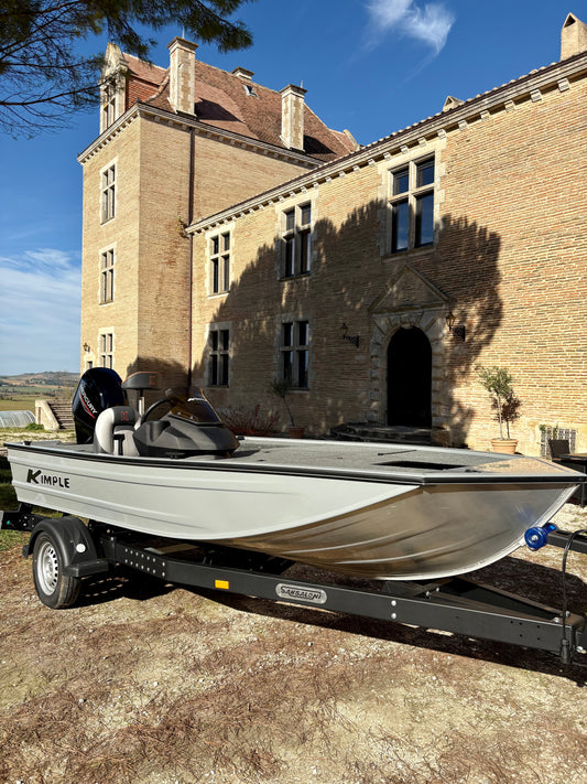 Bass boat Kimple K438 2025 gris Nardo avec Mercury 50 CV