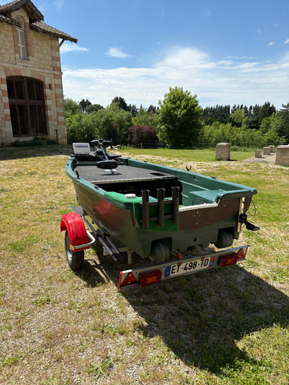 Barque Armor 320 pontée Bass Boat